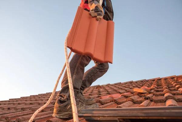 Tips for Finding Reliable Roof Replacement Contractors in Your Area