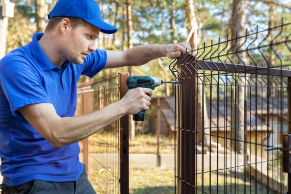 Enhance Your Curb Appeal with Fencing in Township of Cottrellville